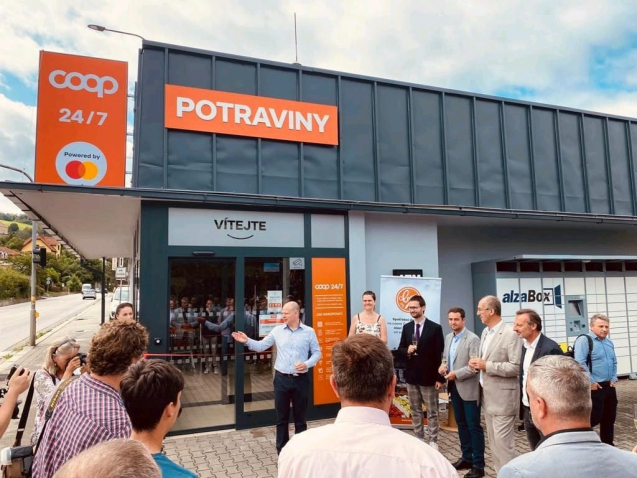 Coop Czech Opens Biggest Manless Store Coop Czech Opens Biggest Manless Store