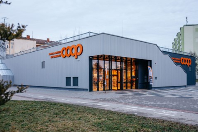 Coop Czech's Store Wins in Wooden Building of the Year